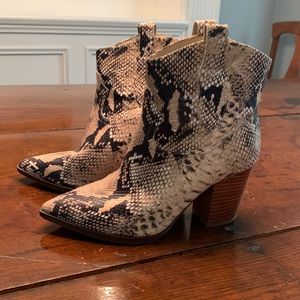 Gibson Latimer Faux Snake skin Cowboy Booties Size 6